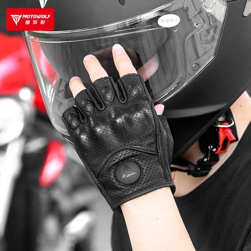 Thumbnail 4 - #42 Trending Leather Gloves Right Now