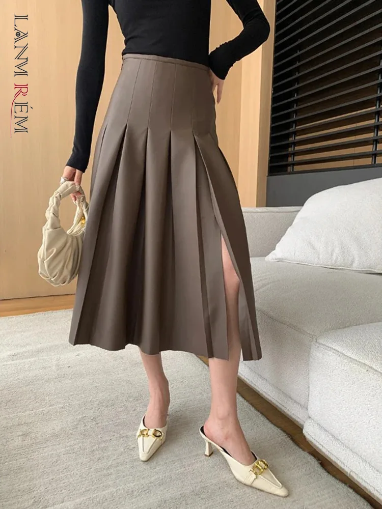 

[LANMREM] Leather Split Design A-line Skirt For Women High Waist Mid-length Office Lady Clothing 2024 Autumn New 26D9938