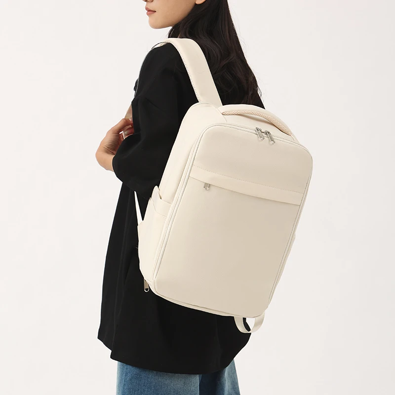 حقيبة ظهر ريان اير（يمكن استخدامها كأمتعة على متن الطائرة），حقائب الظهر المحمولة لأمتعة الصعود إلى الطائرة في EasyJet，حقائب الظهر لأجهزة الكمبيوتر المحمولة للجنسين