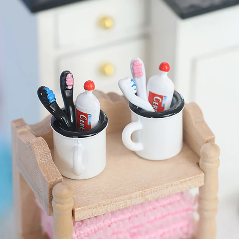 4pcs/set 1/12 Dollhouse Simulation Toothpaste Toothbrush Cup Set Mini Bathroom Decoration Dolls House Furniture Accessories