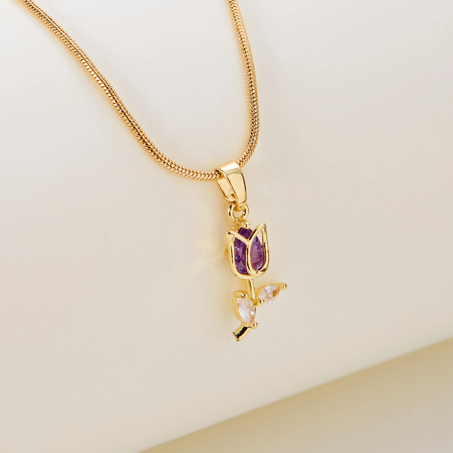 Luxuriöse Zirkon-Tulpen-Anhänger-Halskette für Damen Elegante Blumen-Schlüsselbeinkette Süße Charms Schmuck-Accessoire Geschenk – Detail 22
