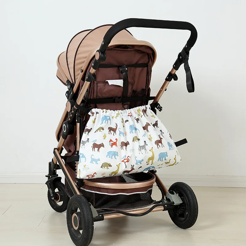 Universal baby stroller carry bag for outdoor playtime - Large capacity storage and storage bag for hanging on the stroller.