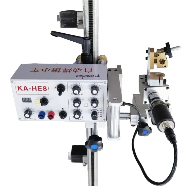 معدات آلة لحام المعادن الأوتوماتيكية متعددة الاستخدامات جرار روبوت لحام أوتوماتيكي للمؤخرة العمودية