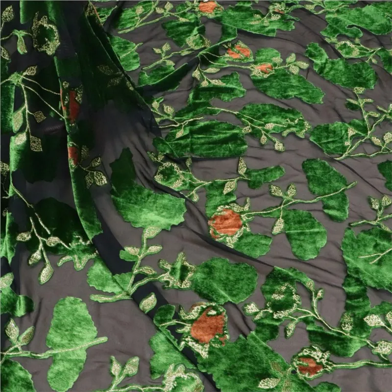 ผ้ากี่เพ้าคุณภาพสูงสำหรับชุดนอน ทำจากผ้ากำมะหยี่ลายยกดอกพิมพ์ลายปั๊มทองและเคลือบทอง