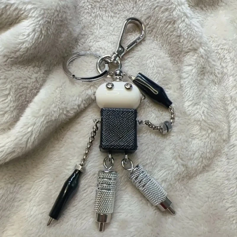 Triangle Robot Keychain Minimalist Luxury Pendant Unisex Fashion Bag Charm Decorative Accessory For Handbag Backpack