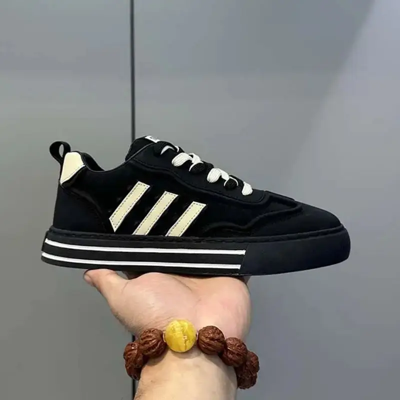 

Men Board Shoes 2025 New Hot Selling Breath Light Anti Slip Fashion Walking Shoes Summer Original Outdoor Casual Sneakers