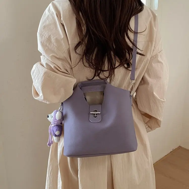 simple-elegant-leather-diaper-bags-for-women-minimalist-classic-tote-bag-large-capacity-shoulder-bag-trendy-solid-color-designer