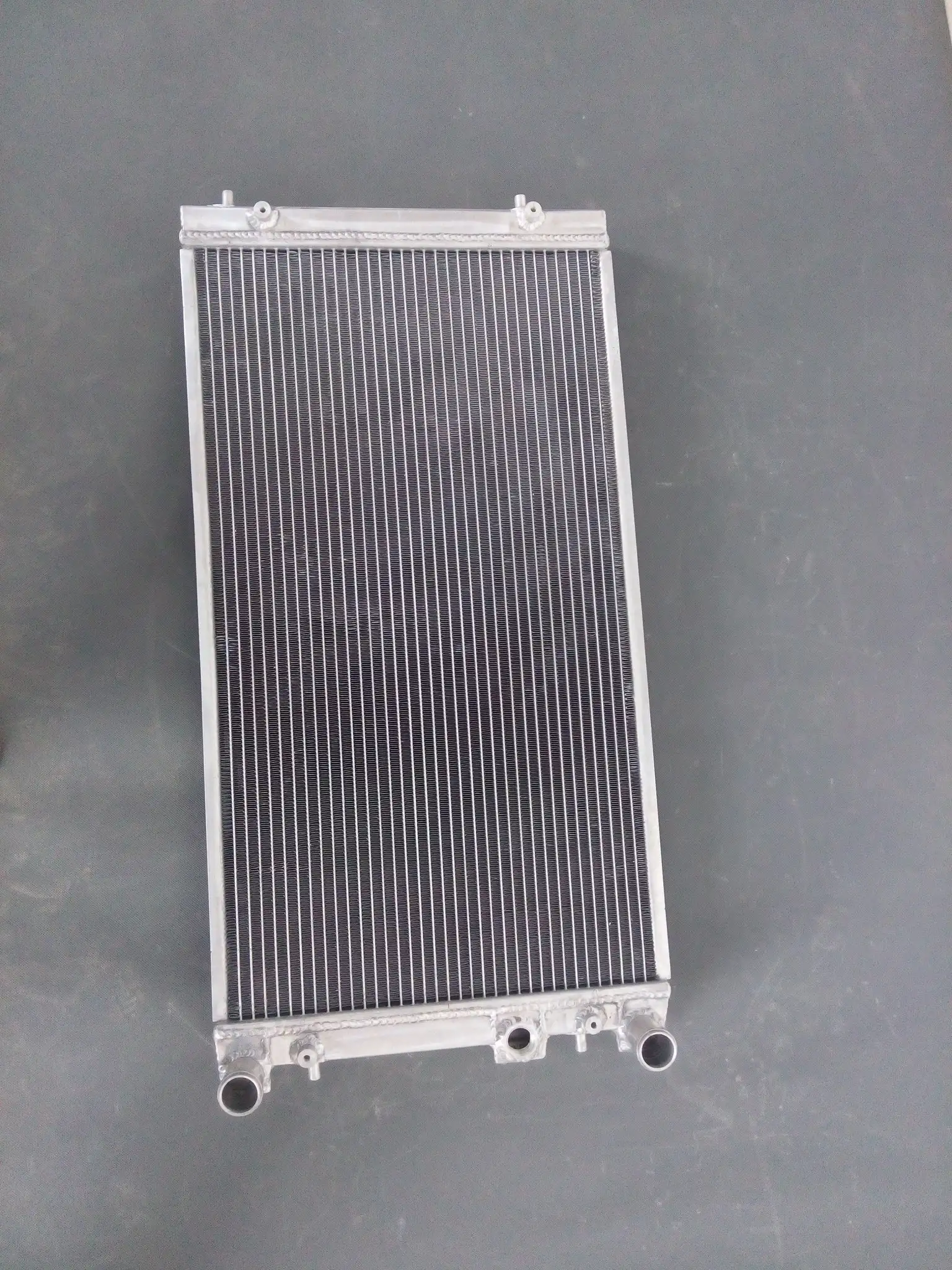 Aluminum Radiator for Volkswagen Beetle 4CYL 1.8L 1.9L 2.0L 5CYL 2.5L MT 1998-2008 1999 2000 2001 2002 2003 2004 2005 2006 2007