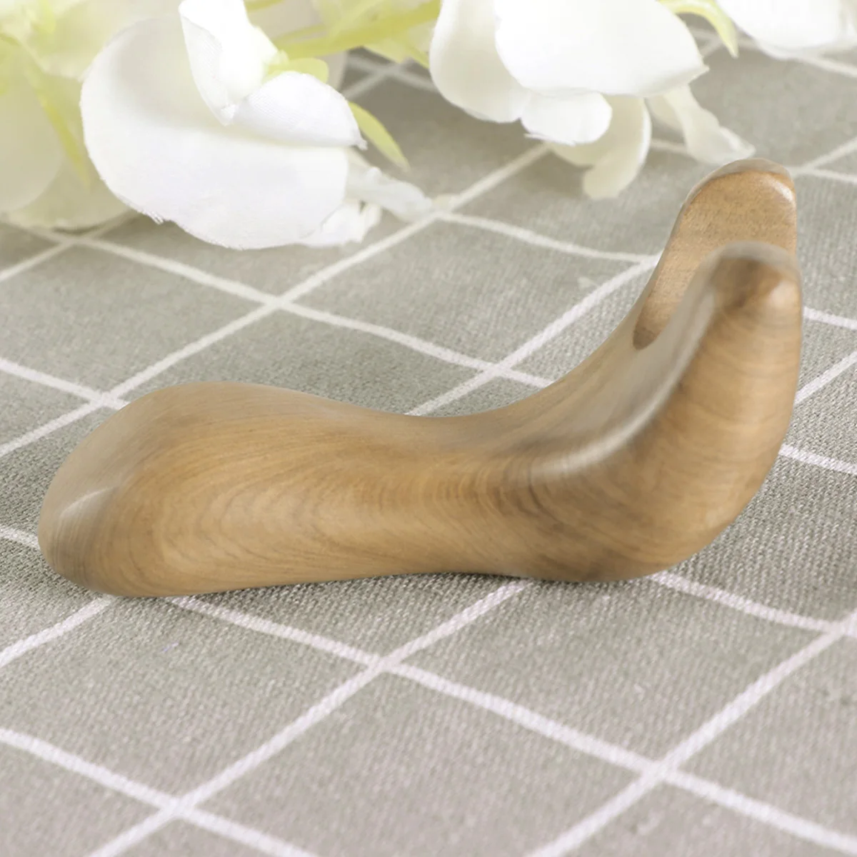 

Y-Type Sandalwood Massaging Scraping Plate Face Body Therapy Tool Acupuncture Scraper For Skin Care Lymph
