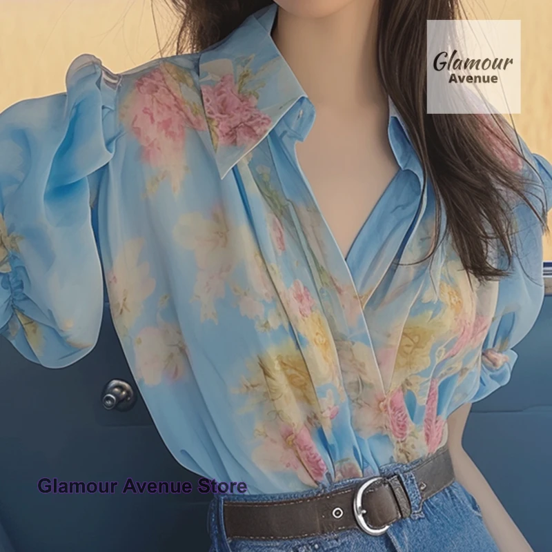 

Summer new French fashion top women's high sense of leisure and fresh design sense of niche temperament blue printed shirt