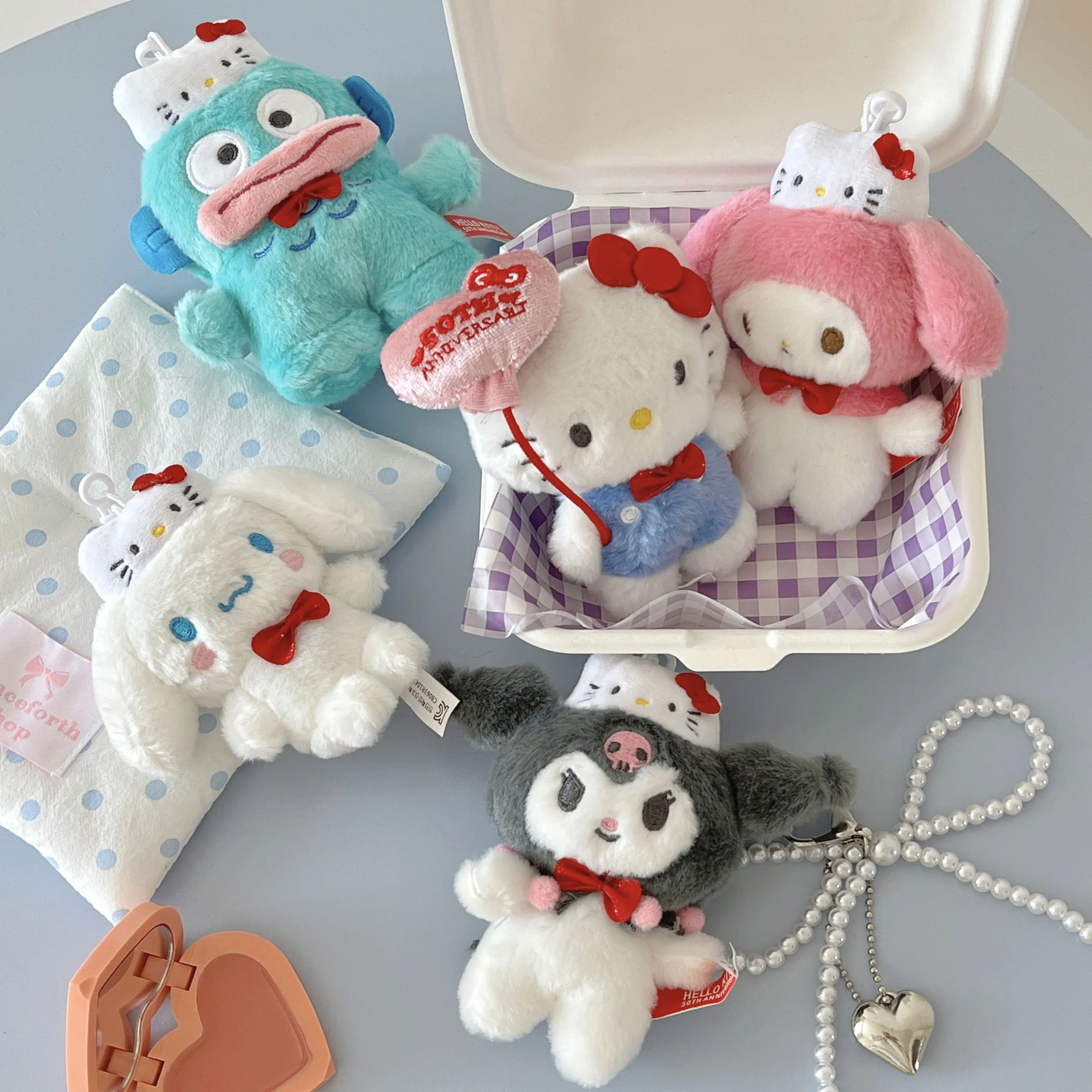 10 cm Kawaii Sanrio 50esimo anniversario Serie Hello Kitty Melody Kuromi Peluche Portachiavi Ciondolo Anime Doll Bag Pendant Fans Collect