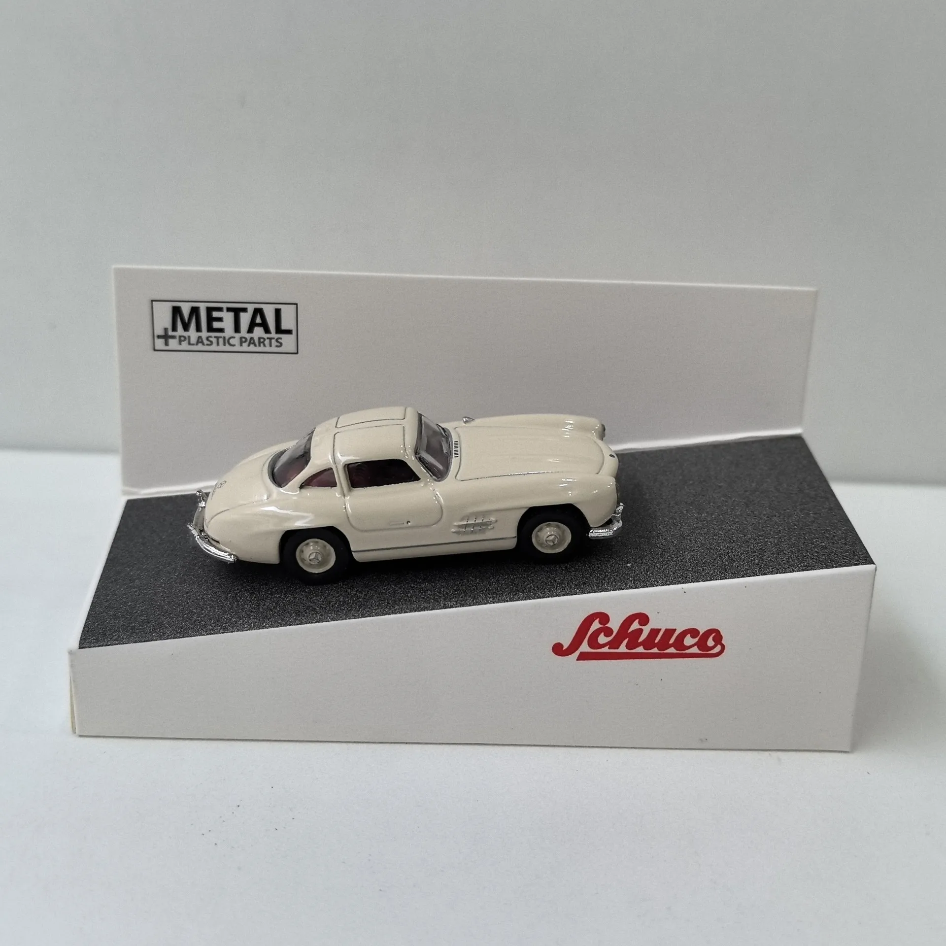 

Diecast SCHUCO HO 1/87 Scale BENZ 300LS Alloy Car Model Collectible Toy Gift Souvenir Display Ornament