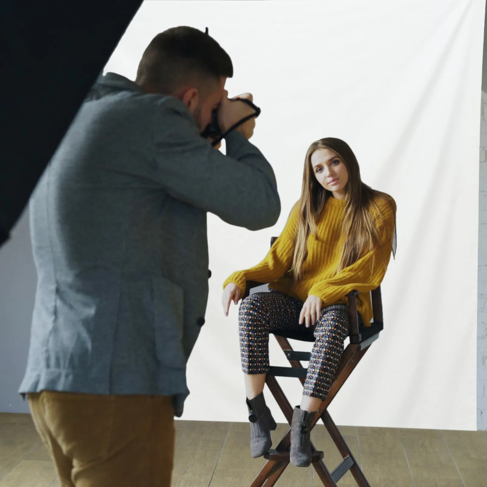 

Простой и прочный фотофон для фотозоны, свадебного декора и вечеринок