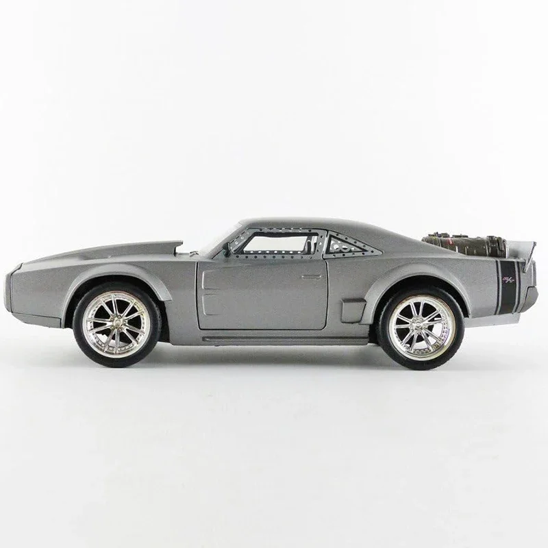 جادا 1:24 شاحن الثلج السريع والغاضب دوم سبيكة سيارة Diecasts ولعبة المركبات نموذج سيارة مصغرة مقياس نموذج سيارة للأطفال