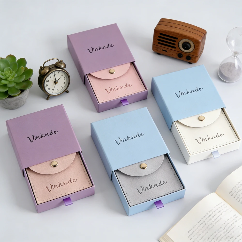 

Custom Logo 8x8x1.7cm Luxury Paper Packaging Drawer Jewelry Earring Box Microfiber Suede Snap Button Pouch For Rings Cosmetic