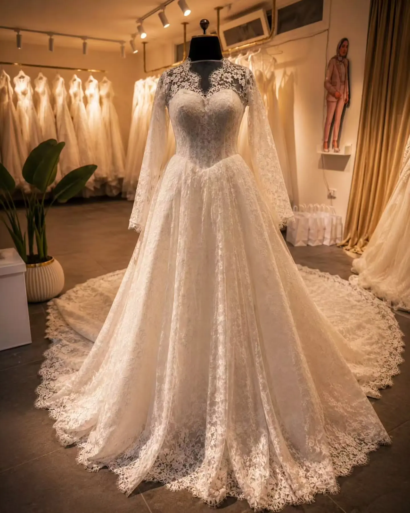 Customized Luxury Pearls Lace Princess Wediing Dresses Full Sleeves Shiny Beading Bridal Gowns For Women Vestidos De Novia