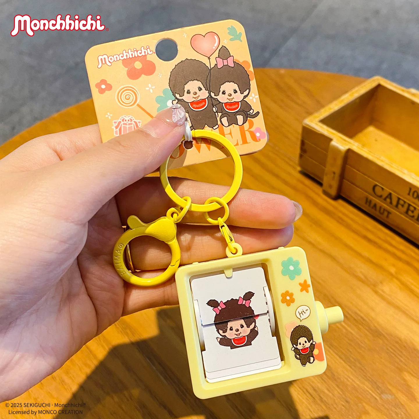 

Monchhichi Hand Crank Flip Toy Keychain Kawaii Mini Stress Relief Bag Charm Creative Portable Pendant Daily Decor Surprise Gift