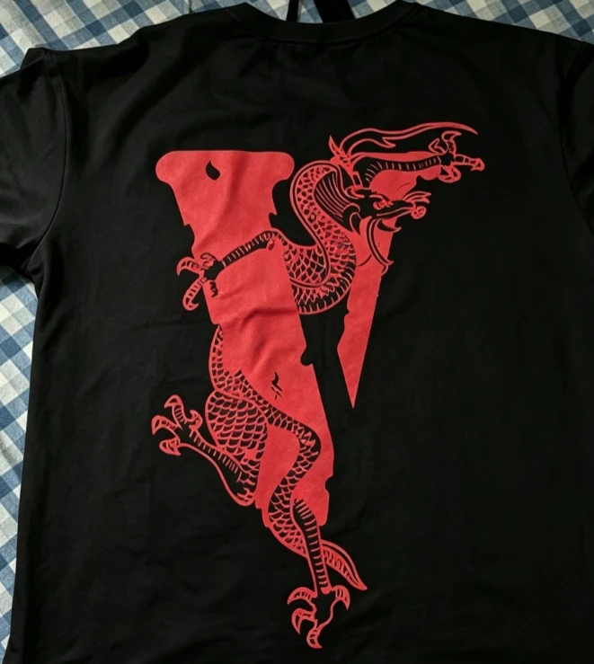 2026 new Eastern Dragon Pattern Curled Design T-shirt - Suitable for both men and women. Chinese-style printed loose top.