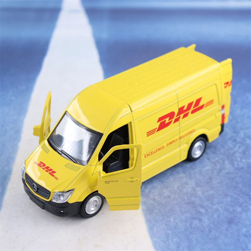 1:36 Mercedes Benz Sprinter DHL Van High Simulation Diecast Car Metal Alloy Model Car Children\'s toys collection gifts X31