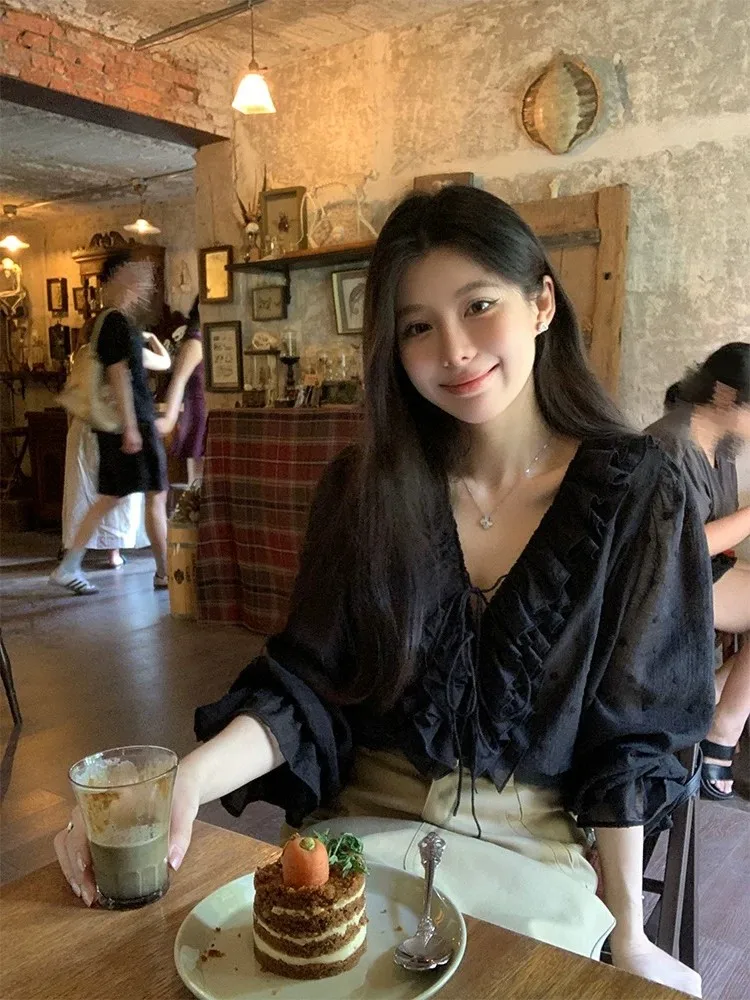 

Ele V-Ne Polka Dot Long Sve irt Women's Design Sense Bow Tie Blouse Spring Faion Korean Sle Loose Bubble Sve