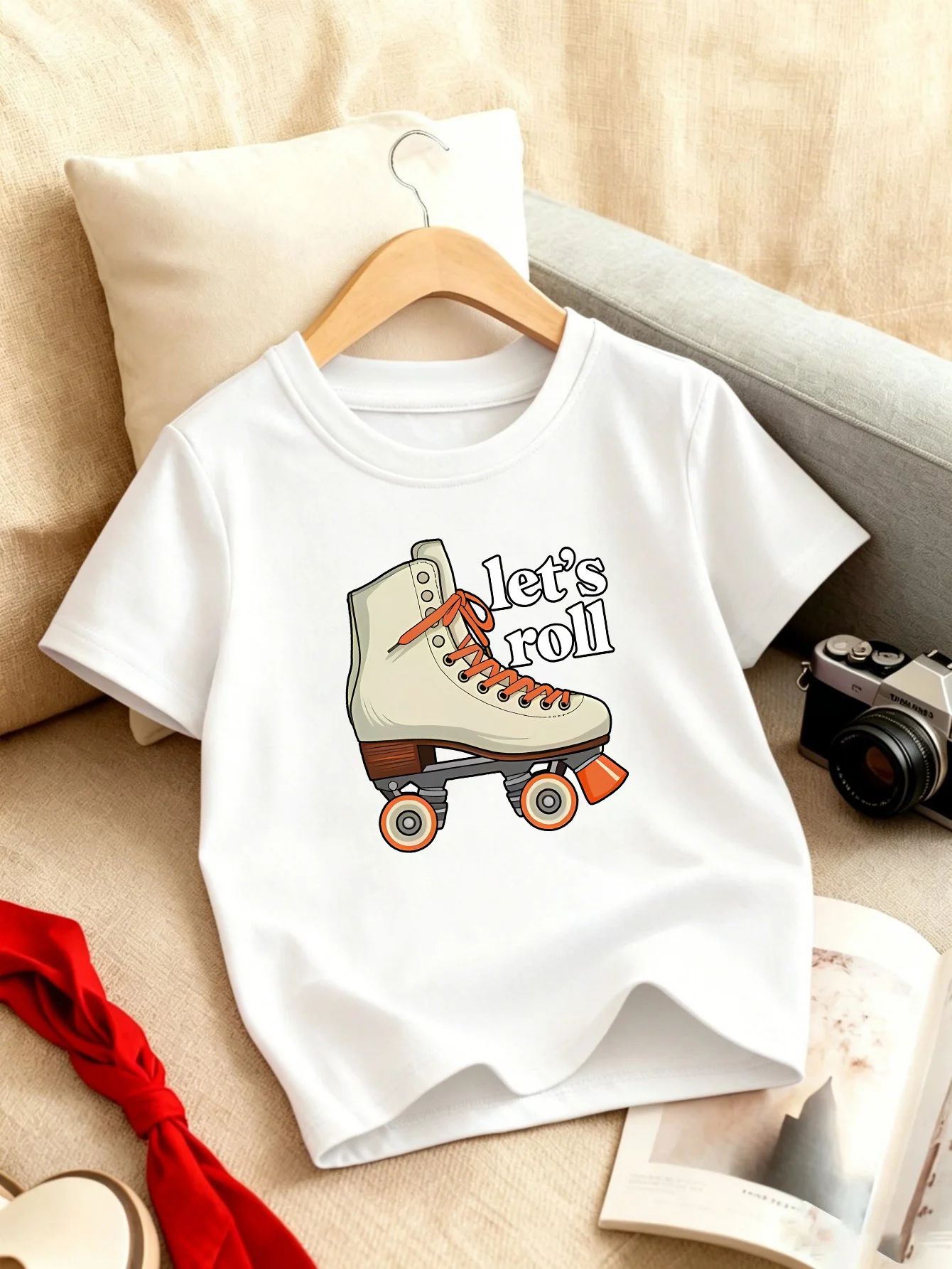 Retro Roller Skates Lets Roll Letter Print Kids T Shirt Boys Girls Cotton Short Sleeve Parent Child Sports Style Summe Basic Tee