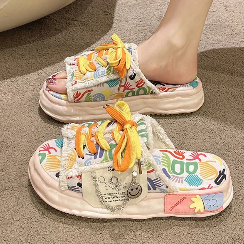 

Slippers Thick Sole Shoes Sandals Women Fashion Soft Flat Luxuriou Rubber Fabric Graffiti Cross Strap Flip flops Women sandalias