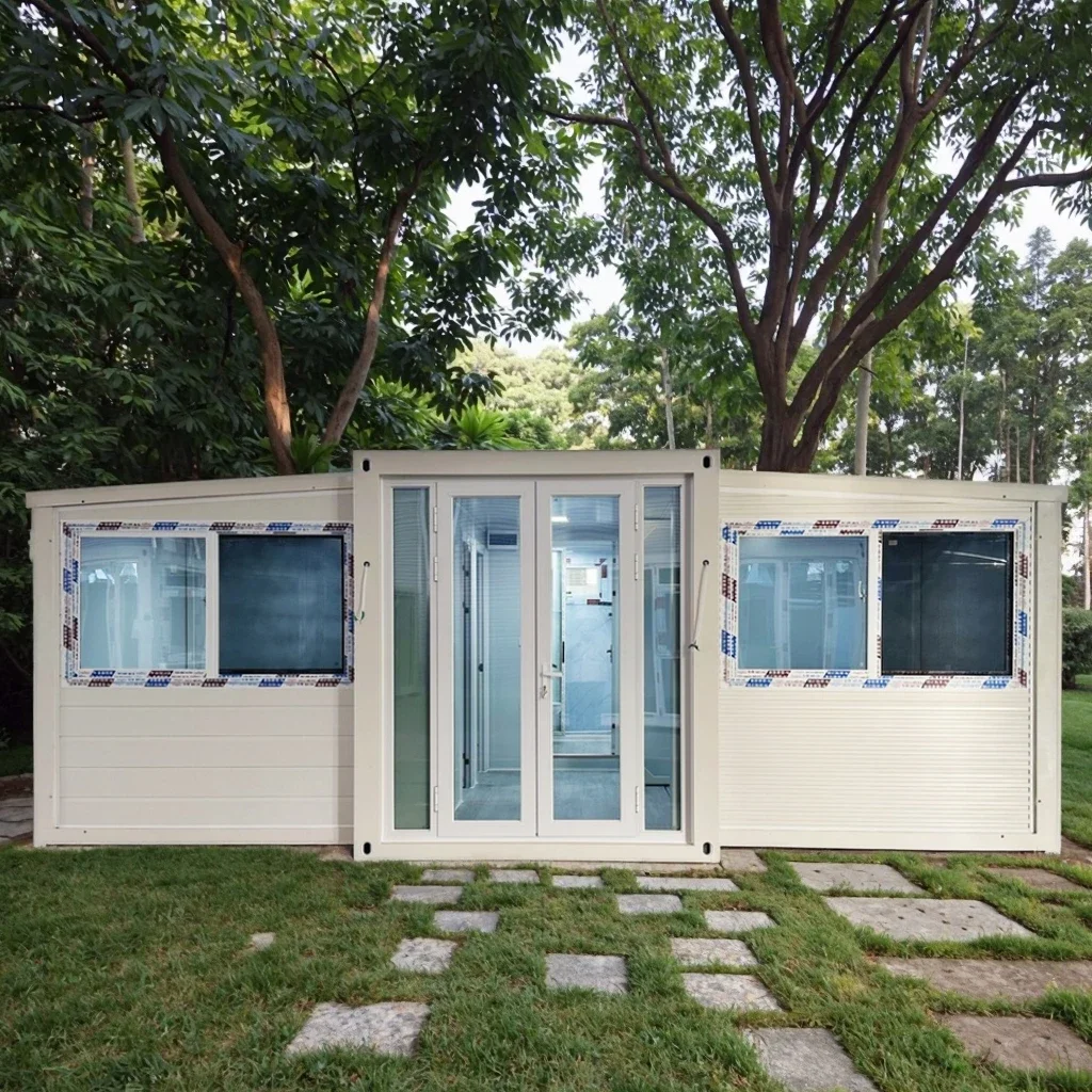 Moderna casa contenitore espandibile da 40 piedi, pronta da usare, facile da montare, piccolo carport da villa in acciaio realizzato con pannello sandwich