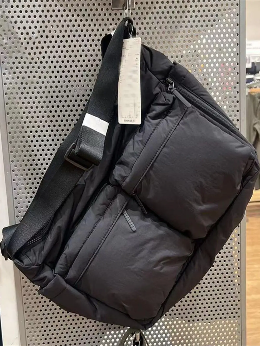 

Большая повседневная сумка через плечо Capaci с несколькими карманами, водонепроницаемая сумка через плечо для отдыха, нейлоновая ткань для ежедневного использования