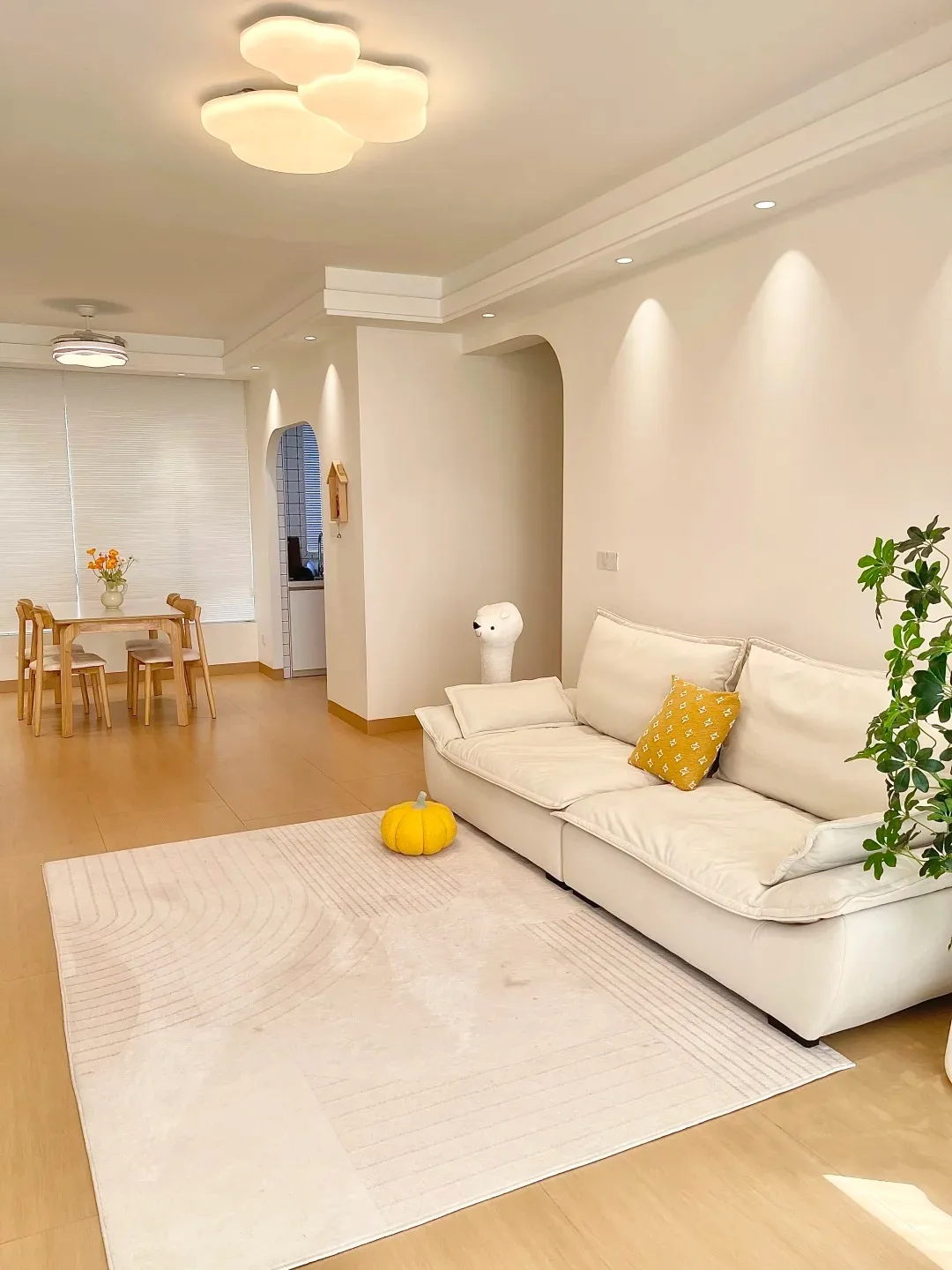 

Facial Cleansing Device Oxygen Beauty Machine Skin Cleansing Equipment for Deep Pore Cleaning And Skin Care