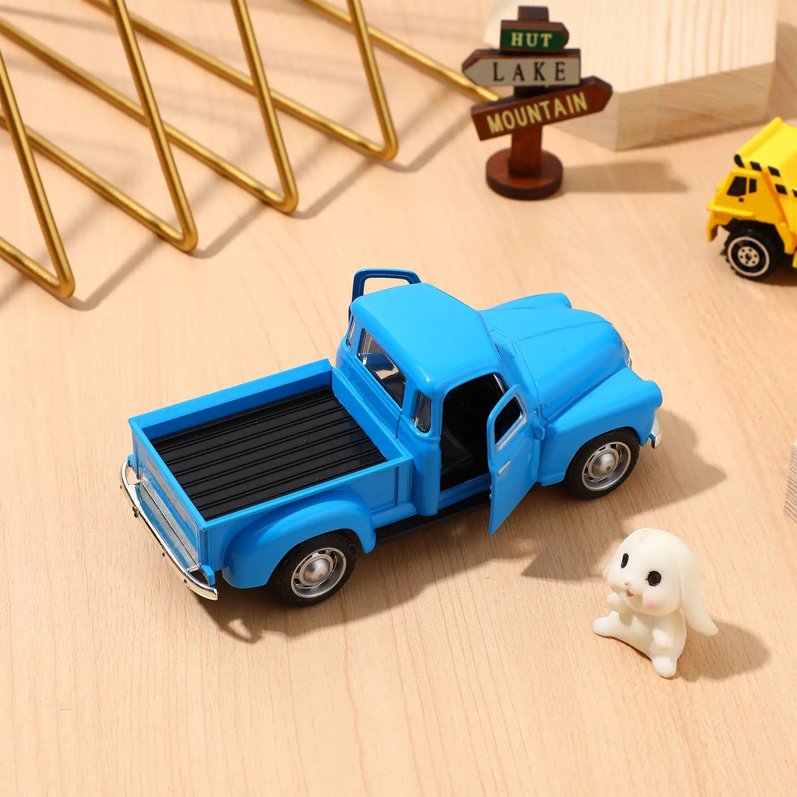 Simulation Pickup Truck Casting Car Alloy Retro Pickup Car Model Children's Toy Car Door Openable Decoration Collection Gift New