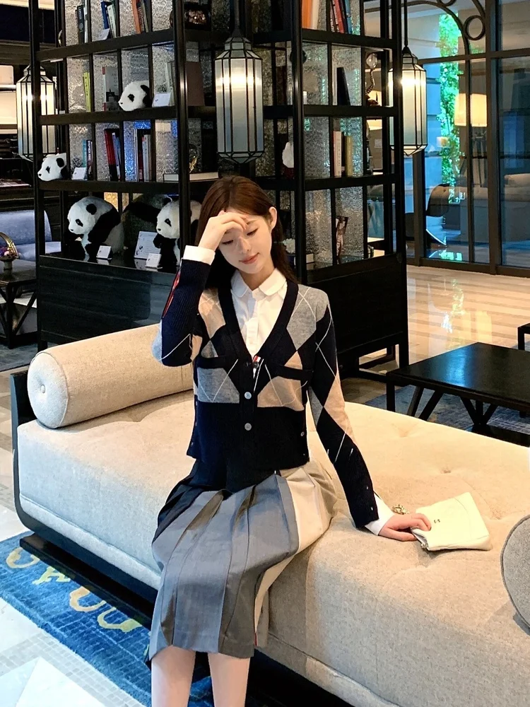 

Seoul Miss Academy Style Slim Fit Knitted Open Cardigan V Neck Spliced Color Thin Sweater Jacket for Women Daily Wear Long Sl...