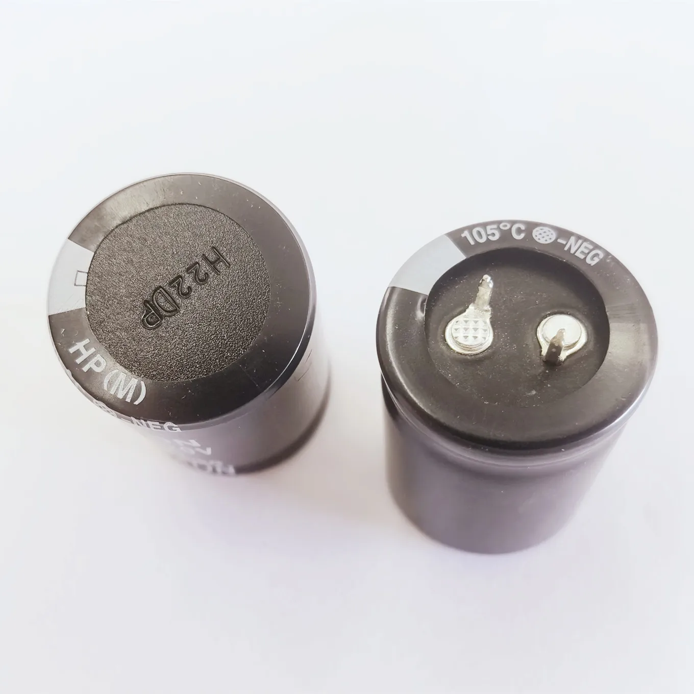 Original New 100% 120V 2200UF Cow Horn Aluminum Electrolytic Capacitor 30X35mm (Inductor)