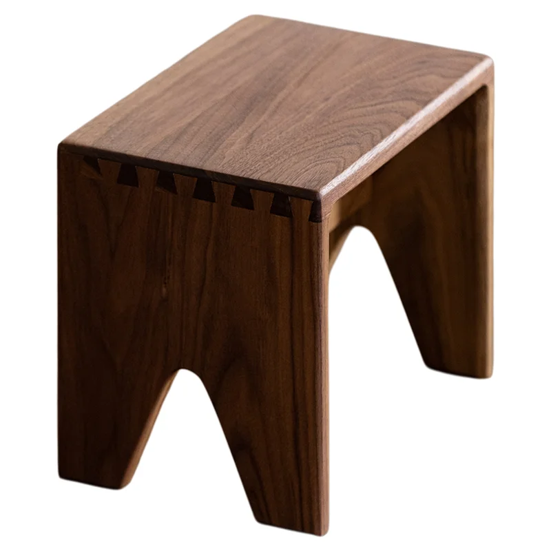 

Solid wood small square stool, black walnut tenon and mortise shoe changing stool, children's low stool, Japanese outdoor campin