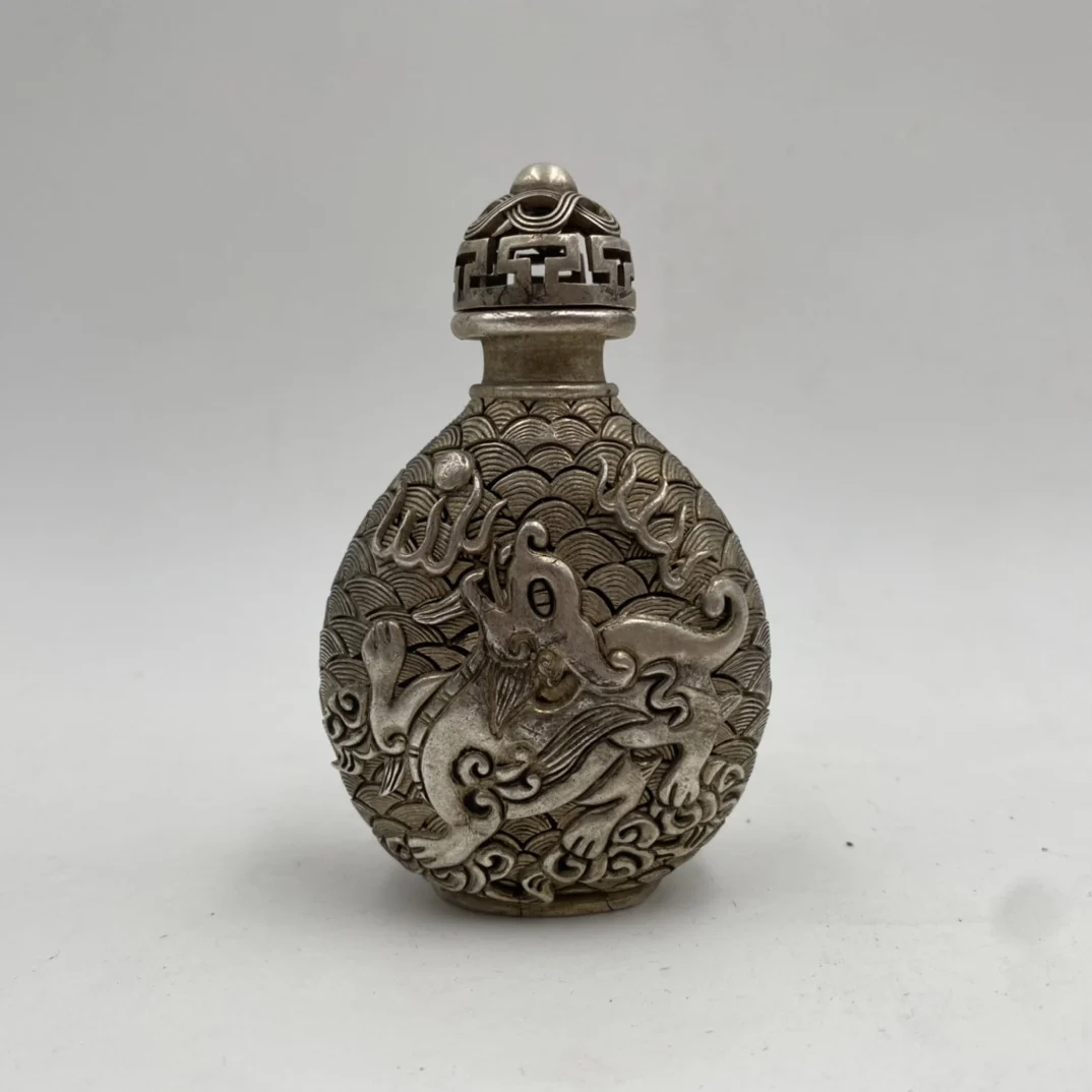 Chinese white copper snuff bottle cigarette set handmade white copper kirin copper gilding collection antique snuff bottle ornam