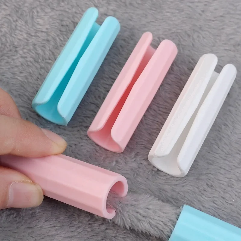 1/30PCS BedSheet Fixed Clips Non Slip Bed Cover Clamp Multifunctional Clothes Pegs Food Sealing Holder Clothes Storage Supplies