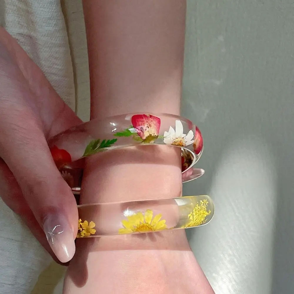 Retro Boheemse Acryl Bangle Hars Brede Natuurlijke Gedroogde Bloem Armband Gedroogde Daisy Sieraden Accessoires Grote Manchet Bangle Gift