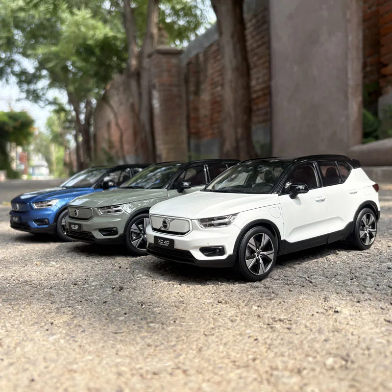 

1:18 Original Model,Volvo XC40,XC40 Rechange,Mini City SUV,Alloy Car Model for Display,Gift and Collections