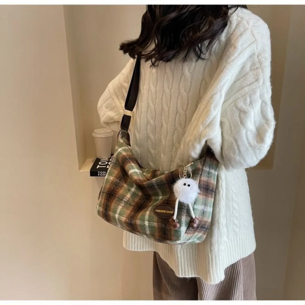 Trendy Fleece Crossbody Bag Korean Style Checked Pattern Underare Bag Large Capacity Zipper Shoulder Bags Daliy Use
