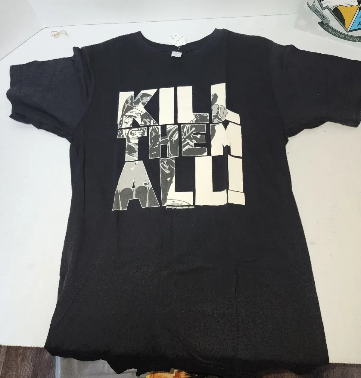 اقتل لهم جميع المشي الميت التي شيرت 2012 أبيض وأسود حجم صغير! المشي الميت