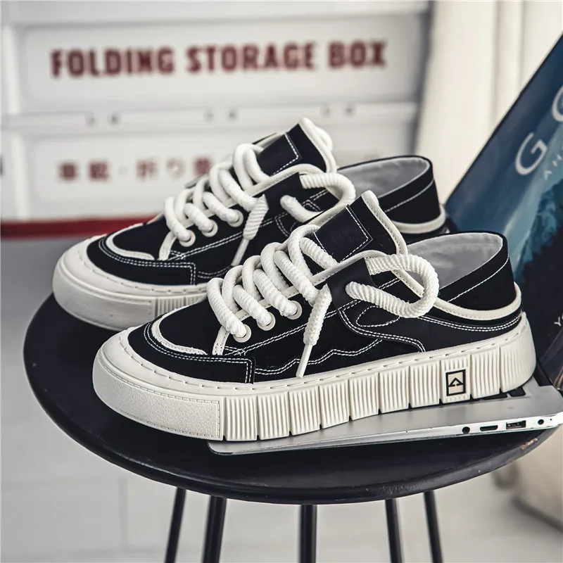 

Skate or Mules Shoes for All: Robust Composite Outsole, Trendy Shoelaces, Suitable for All Occasions