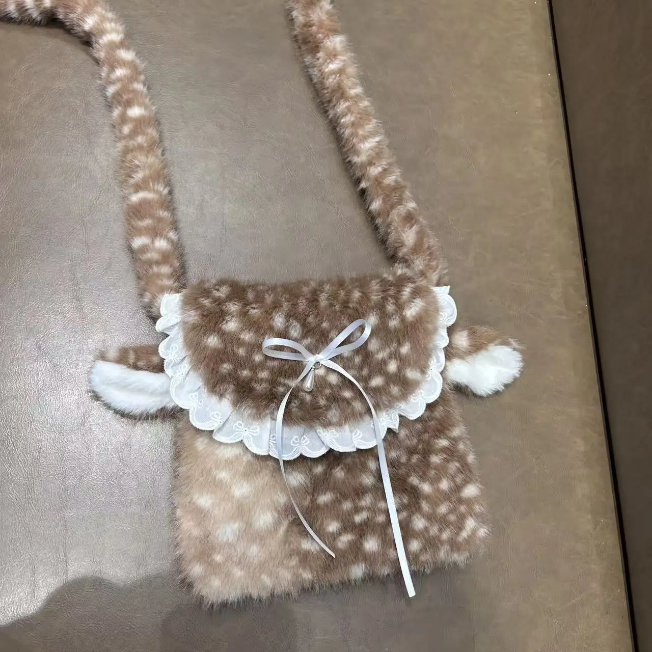 Serie di cervi invernali Borsa in peluche carina Donna giapponese Ins Portafoglio in pizzo di pizzo Kawaii Borsa per accessori Jk Lolita in pelliccia incrociata inclinata coreana