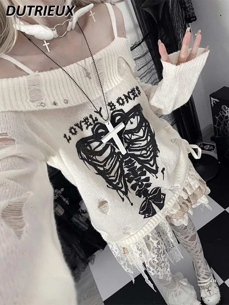 Maglione strappato con stampa punk giapponese per ragazze dolci da donna Autunno Inverno Y2k Hottie Pullover lavorato a maglia a maniche lunghe con spalle scoperte