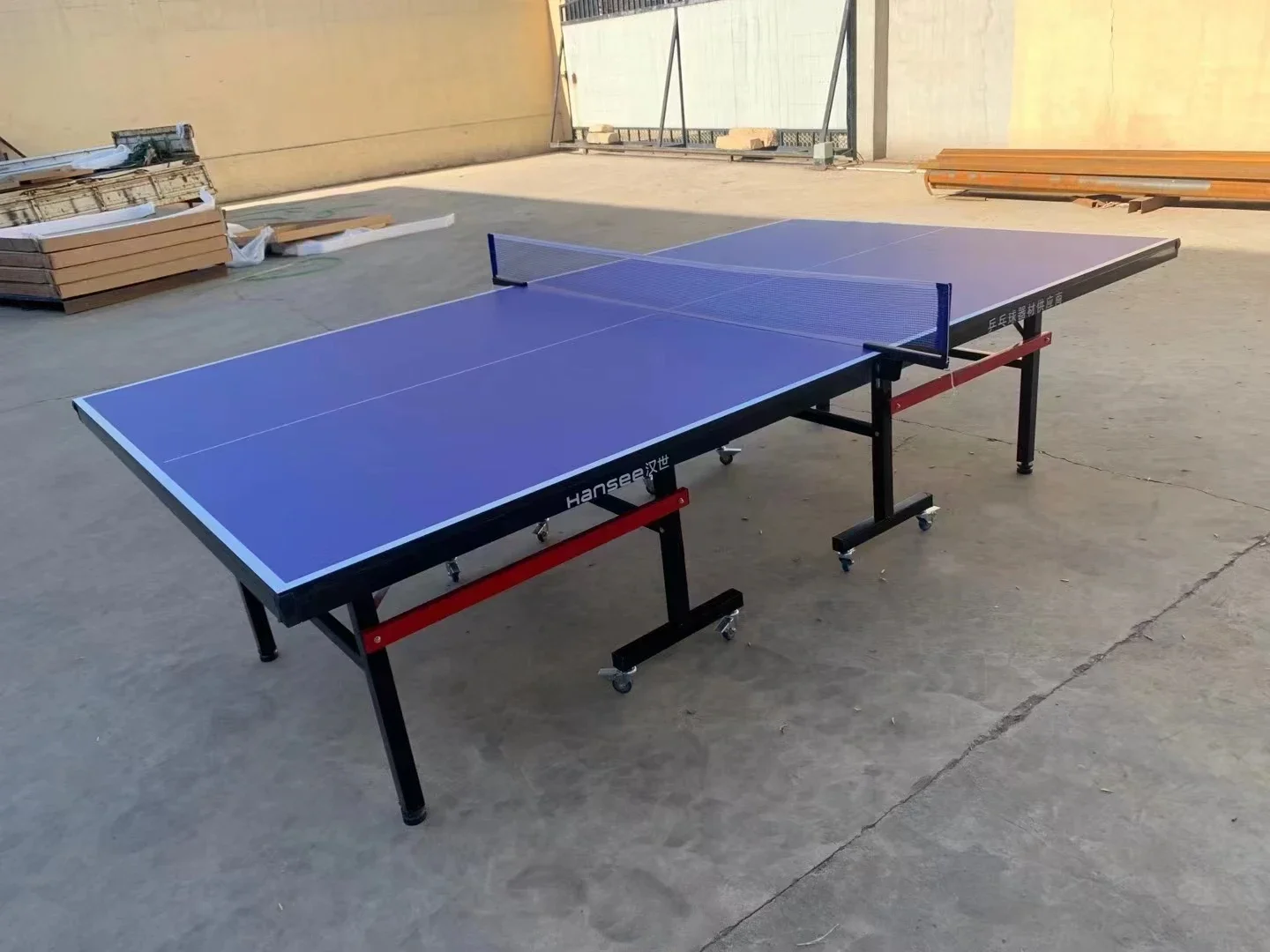 China Tennis Table Ping Pon Table Folding 8 wheels SMC waterproof  tennis table