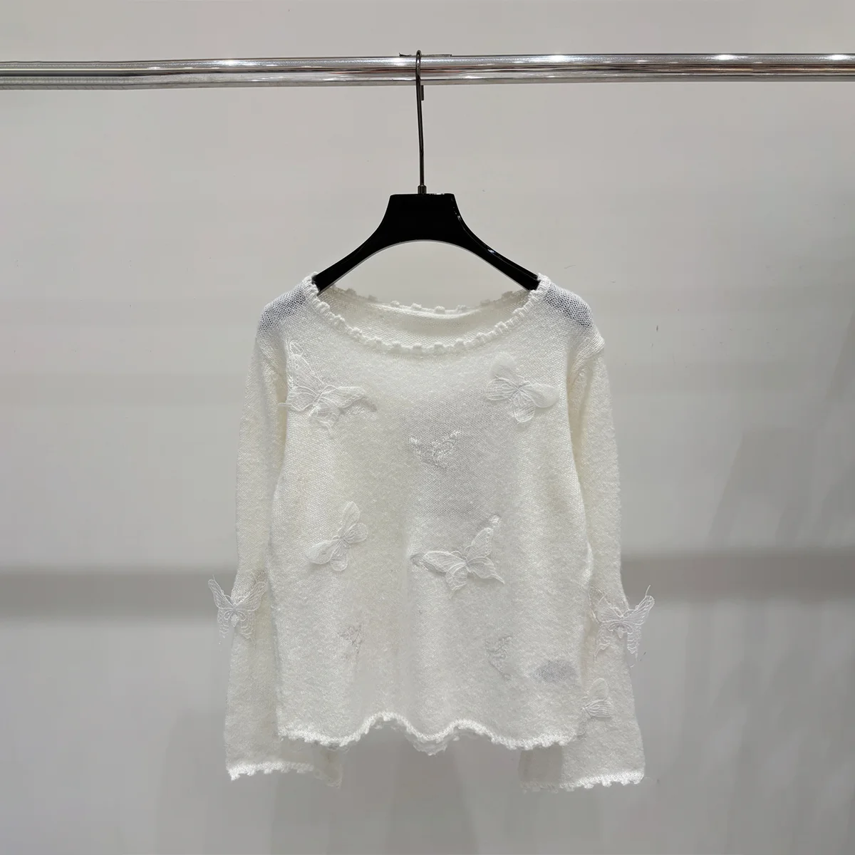2026 high-quality women's three-dimensional butterfly patch fabric round neck knitted top--2691680