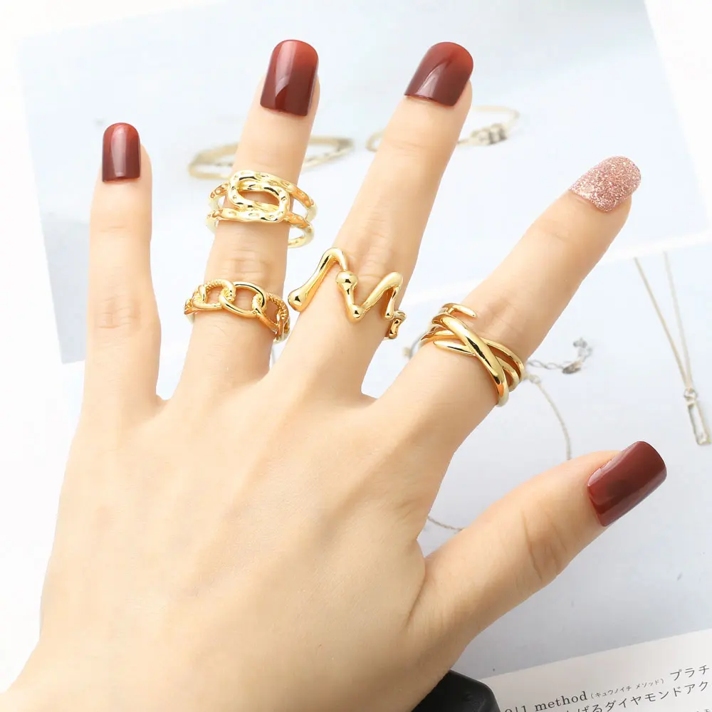 OCESRIO Trendy Polish Connect Clasp Statement Rings for Women Copper Gold Plated Lightning Crossover Ring Women Jewelry rigj74