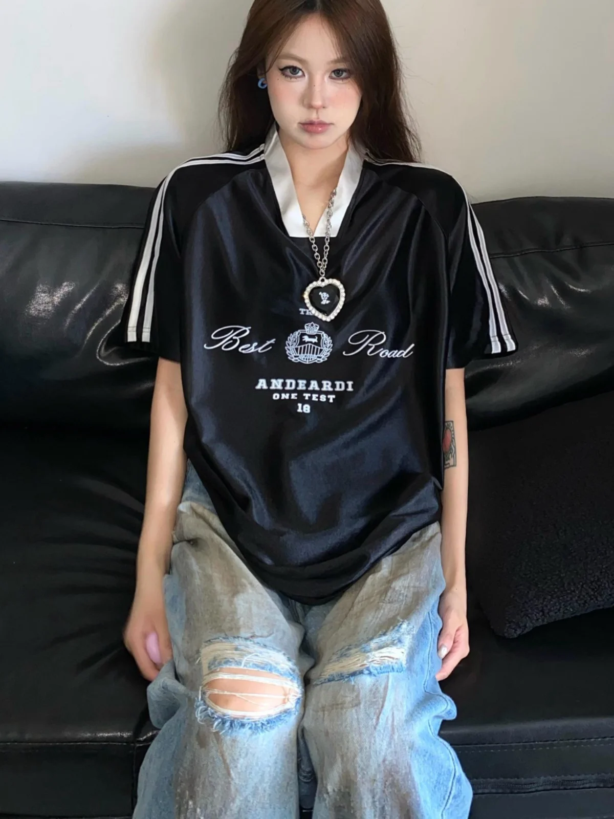 Loose Fit Casual V-Neck Short Sleeve T-Shirt Unisex Summer Trendy Brand High-End Feeling American Letter Print Sporty Shirt