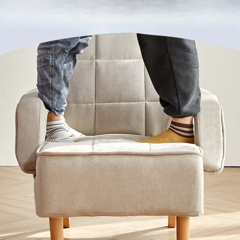 怠惰なソファは、畳のバルコニーで寝転んで眠ることができます。シングル背もたれ付き。