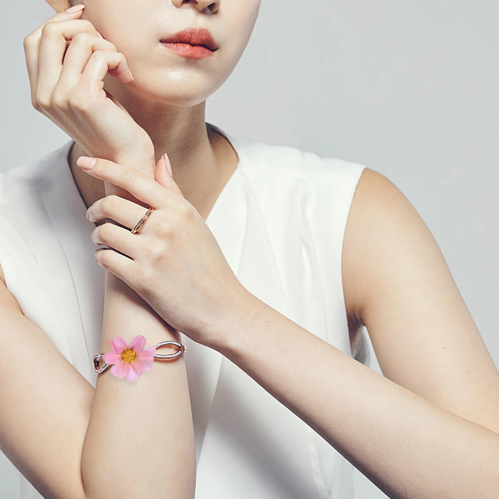 

150 Pcs Decorate Simulated Flower Accessories Silk Mini Flowers Heads For Crafts