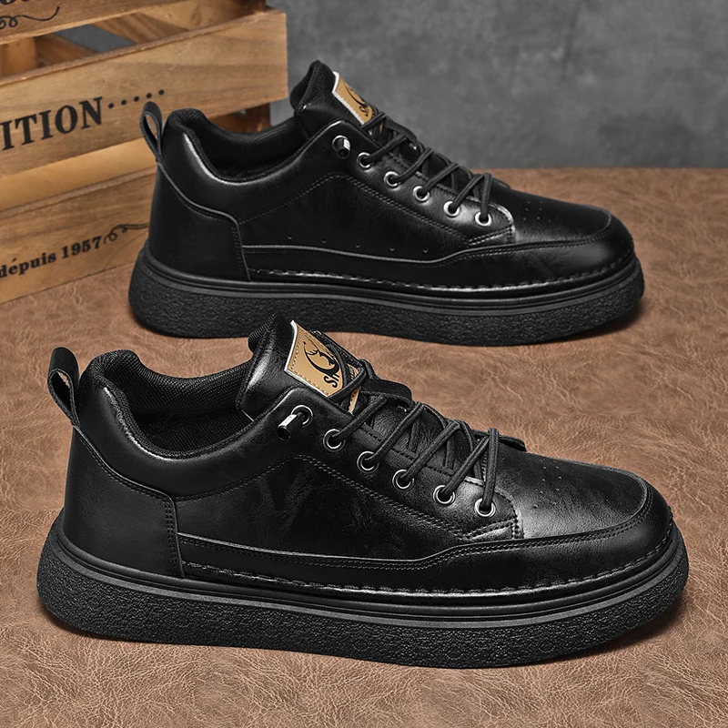 

Versatile four-season plain men's flat sneakers, breathable mesh anti-slip shoes for work and short trips