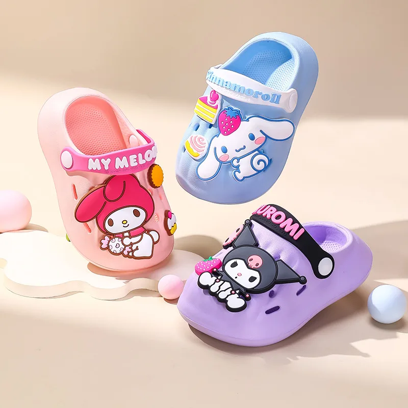 

Cute Sanrio Slippers Cinnamoroll Kuromi Cartoon Kawaii Kids Outdoor Beach Bathroom Bathing Anti-Slip Sandal Toys Girls Gifts